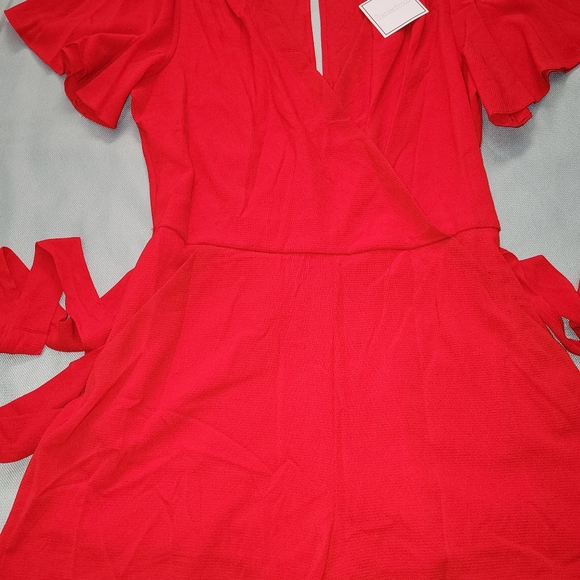red romper with sleeves - Picture 3 of 12